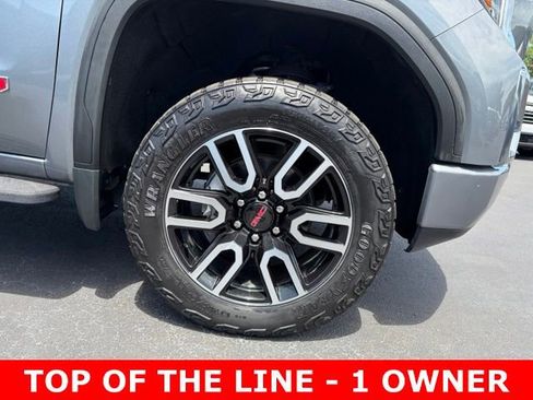 Used 2022 GMC Sierra 1500 AT4 w/ AT4 Premium Package AWD/4WD image 8
