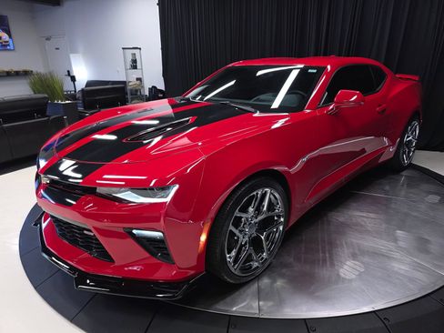 Used 2016 Chevrolet Camaro SS RWD image 9