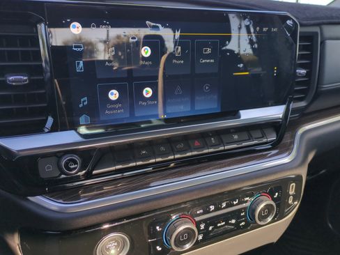 Used 2022 Chevrolet Silverado 1500 LT image 12