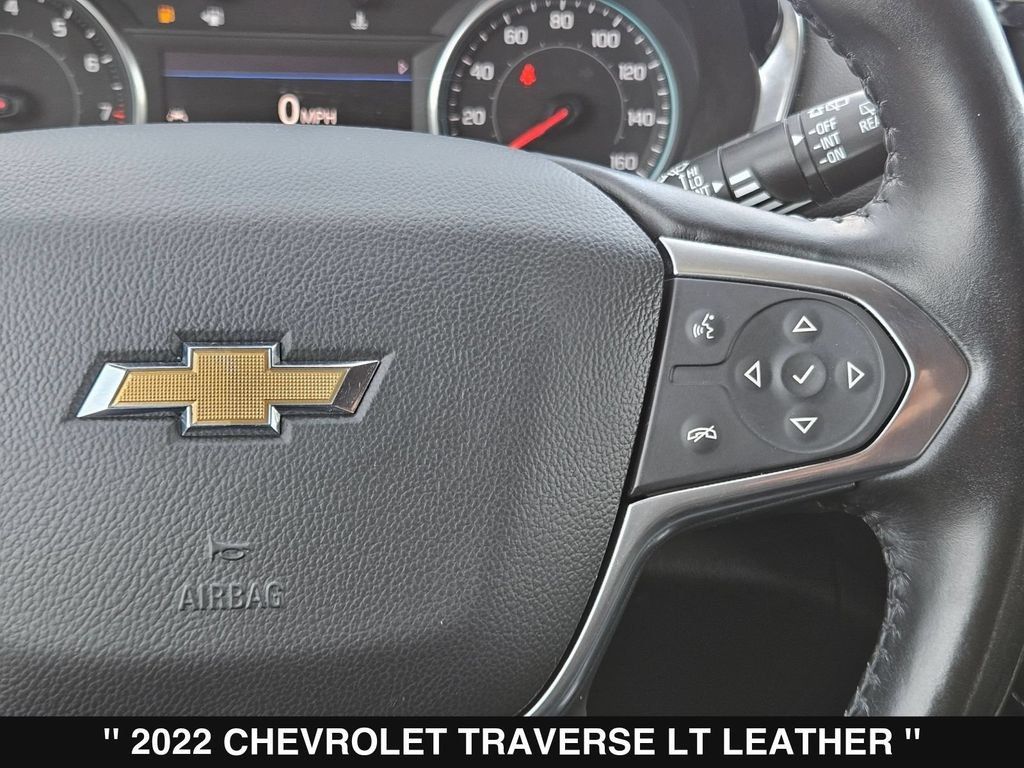 Used 2022 Chevrolet Traverse LT FWD image 25