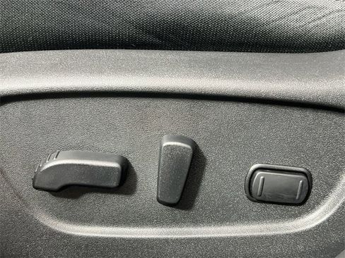 Used 2019 Nissan Rogue Sport SV image 24