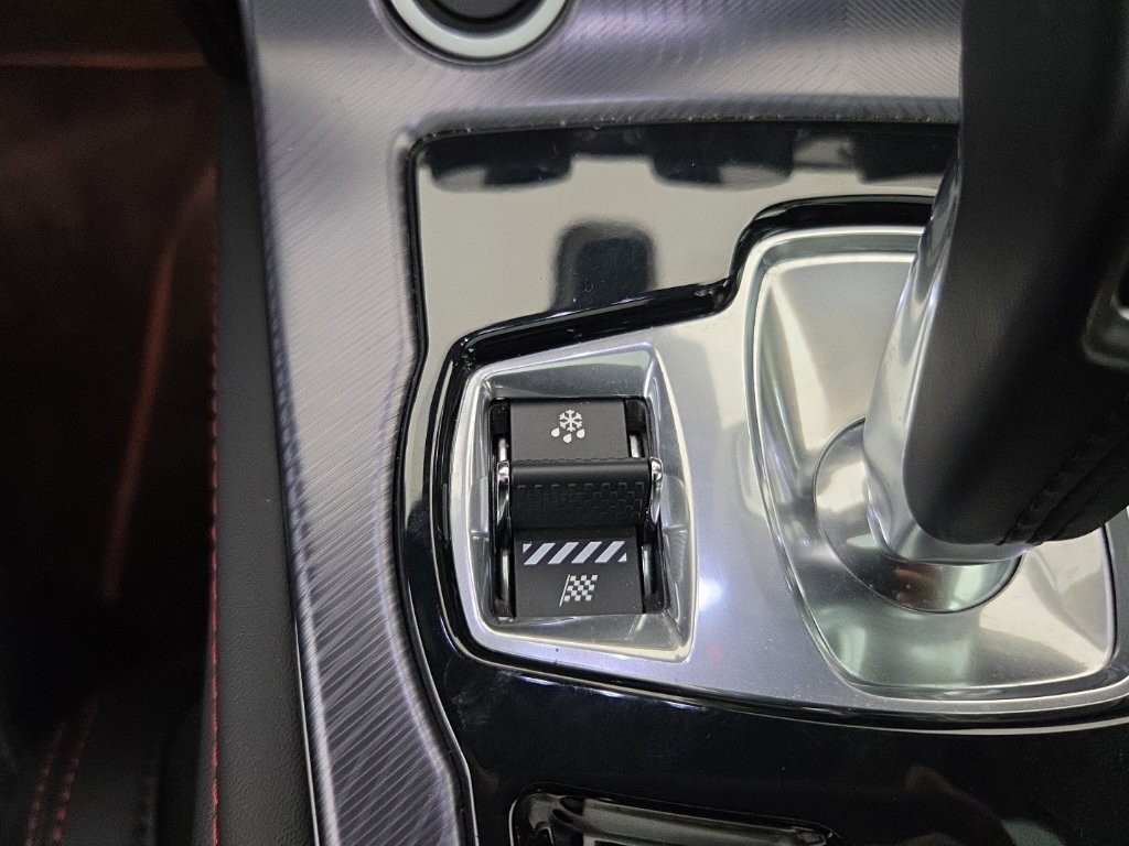 Used 2022 Jaguar F-TYPE R-Dynamic AWD/4WD image 33