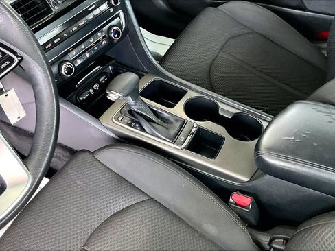 Used 2020 Kia Optima LX FWD image 15