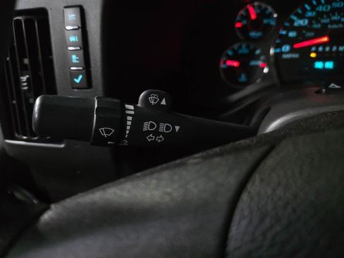 Used 2021 GMC Savana 2500 w/ Driver Convenience Package image 18