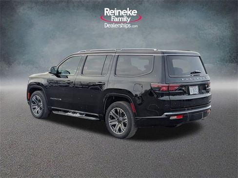 Used 2024 Jeep Wagoneer Series II w/ Flexible Seating Group image 8