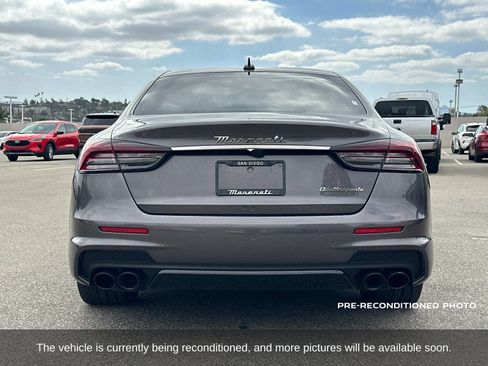 Used 2022 Maserati Quattroporte Modena RWD image 6