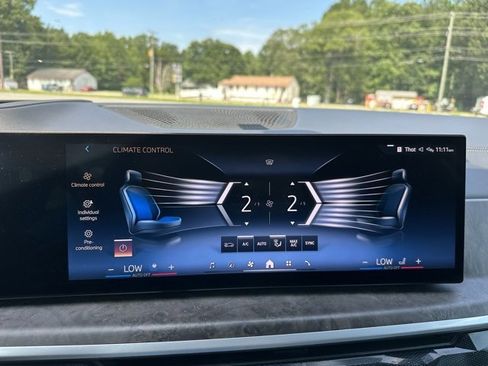 Used 2024 BMW X5 xDrive40i w/ Premium Package image 30