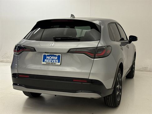 New 2026 Honda HR-V EX-L image 10