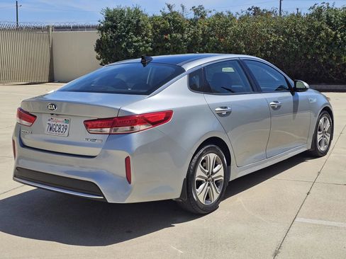 Used 2017 Kia Optima EX w/ Technology Package FWD image 5