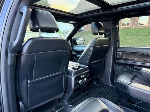 Used 2021 Ford Expedition Limited image 14