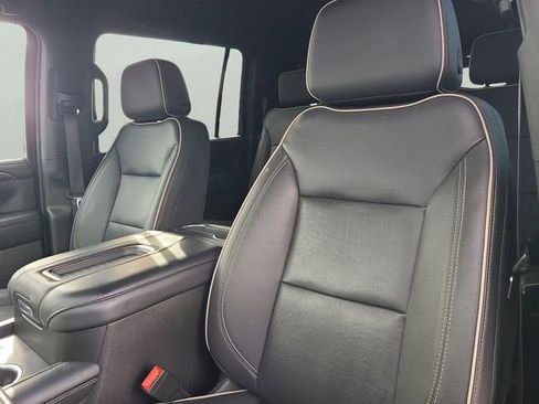 Used 2024 Chevrolet Suburban Premier AWD/4WD image 26