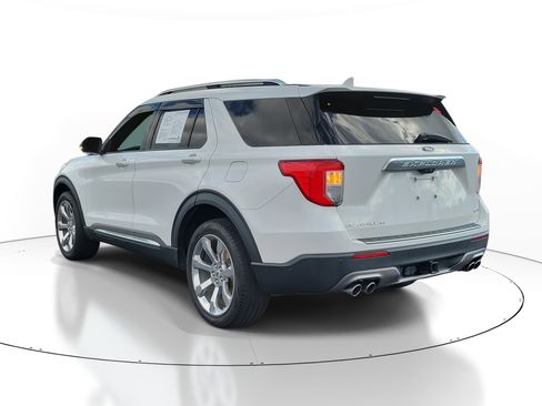 Used 2020 Ford Explorer Platinum w/ Premium Technology Package image 3
