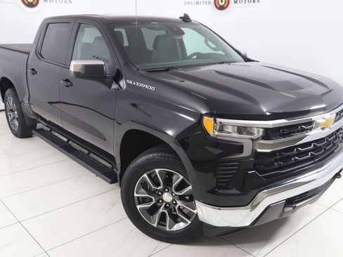 Used 2024 Chevrolet Silverado 1500 LT AWD/4WD image 17