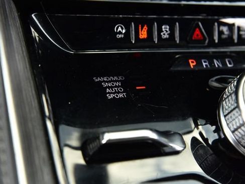Used 2024 Jeep Wagoneer L Series II AWD/4WD image 20