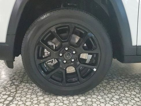 Used 2026 Jeep Compass Latitude image 7