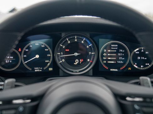 Used 2024 Porsche 911 Carrera 4S image 14