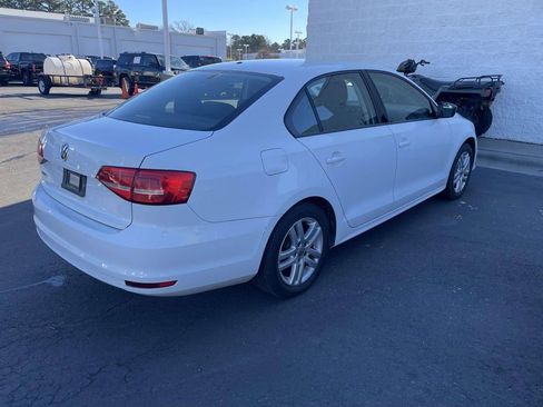 Used 2015 Volkswagen Jetta S image 10