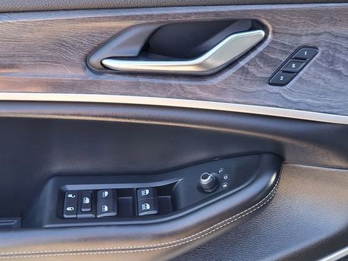Used 2024 Jeep Grand Cherokee Limited 4xe AWD/4WD image 12
