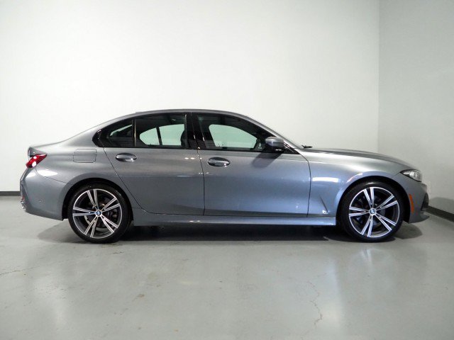 Used 2023 BMW 330i Sedan w/ Parking Assistance Package RWD image 5