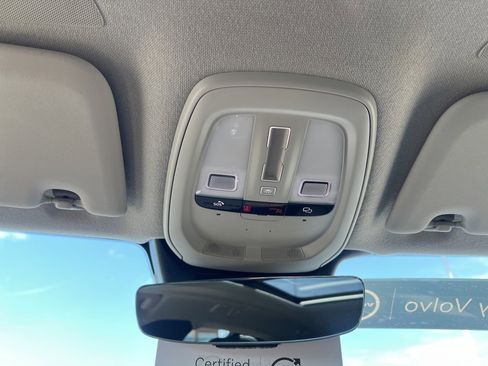 Certified 2023 Volvo XC40 B5 Plus w/ Protection Package Premier image 27