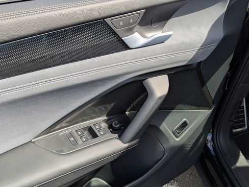 New 2026 Volkswagen Tiguan SE R-Line image 11