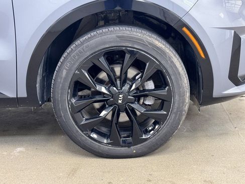 Used 2021 Kia Sorento SX image 4