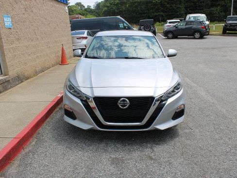 Used 2022 Nissan Altima 2.5 SV FWD image 2