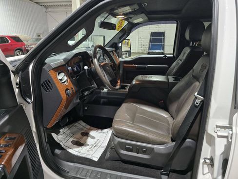 Used 2015 Ford F250 King Ranch w/ FX4 Off-Road Package AWD/4WD image 29