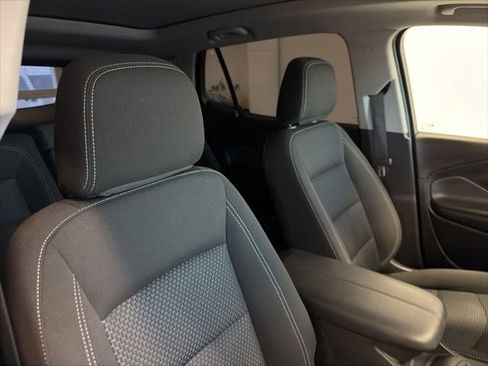 Used 2023 GMC Terrain SLE w/ Driver Convenience Package image 38