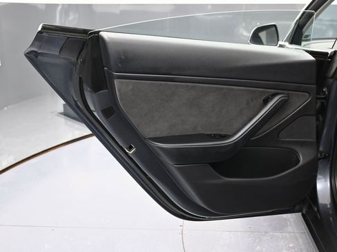 Used 2018 Tesla Model 3 Long Range image 42