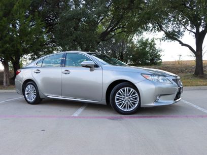 Used 2015 Lexus ES 350 w/ Luxury Package