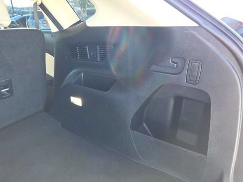 Used 2017 Ford Edge SE FWD image 20