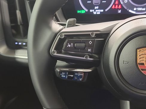 New 2026 Porsche Cayenne image 17