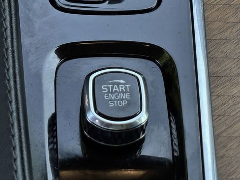 Used 2023 Volvo XC90 B5 Plus w/ Protection Package Premier image 23