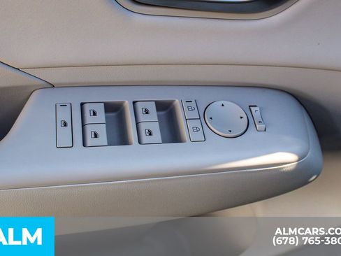 Used 2024 Hyundai Kona Limited AWD/4WD image 40