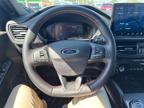 Used 2024 Ford Escape ST-Line Select w/ Tech Pack #1 AWD/4WD image 12