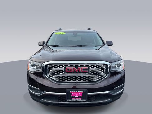Used 2017 GMC Acadia Denali w/ Technology Package image 8