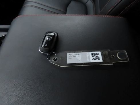 Certified 2023 Honda Pilot TrailSport image 30