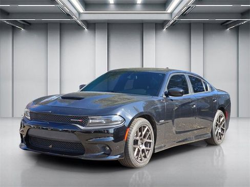 Used 2018 Dodge Charger R/T w/ Plus Group image 3