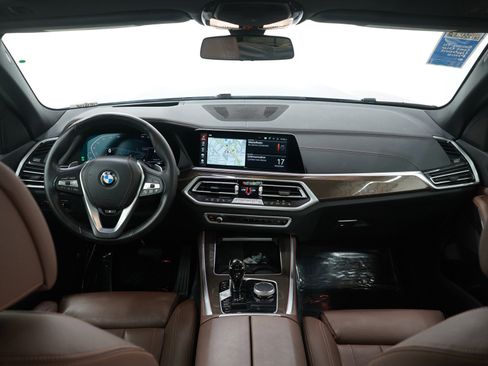 Used 2022 BMW X5 xDrive40i w/ Premium Package image 15