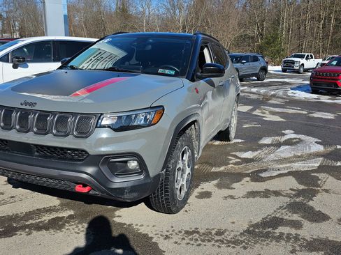 Used 2022 Jeep Compass Trailhawk w/ Trailhawk Convenience Group image 3