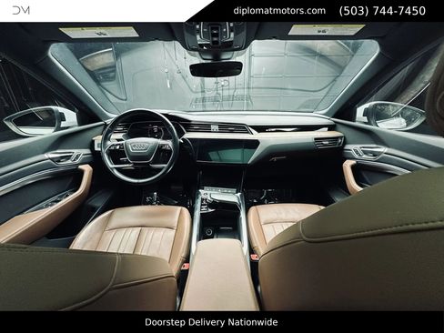 Used 2021 Audi e-tron Premium AWD/4WD image 41