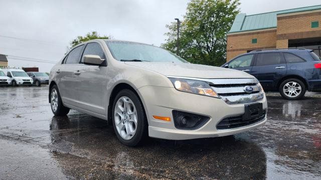 Used 2010 Ford Fusion SE FWD image 2