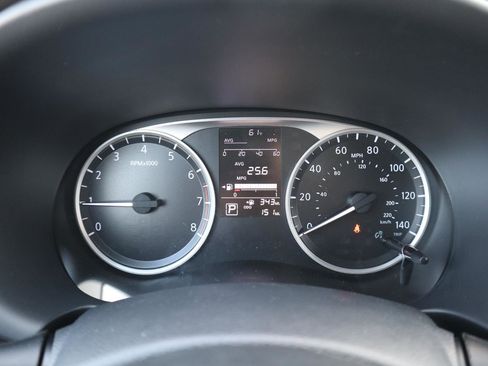 Used 2025 Nissan Kicks Play S image 17