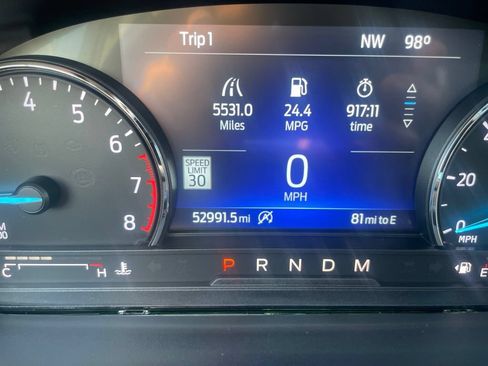 Used 2021 Ford Explorer Limited w/ Equipment Group 301A AWD/4WD image 30
