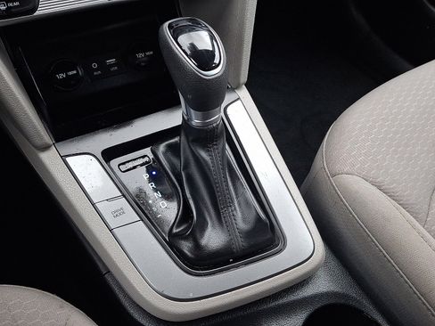 Used 2019 Hyundai Elantra SEL image 8
