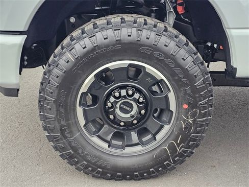 New 2026 Ford F250 Platinum w/ Tremor Off-Road Package image 8