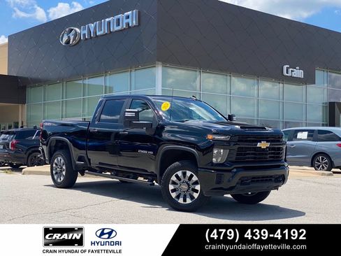 Used 2024 Chevrolet Silverado 2500 Custom w/ Custom Convenience Package AWD/4WD image 1