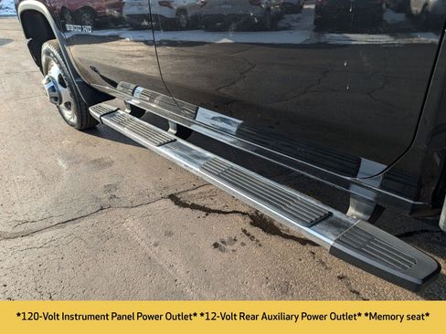 Used 2022 Chevrolet Silverado 3500 High Country image 18