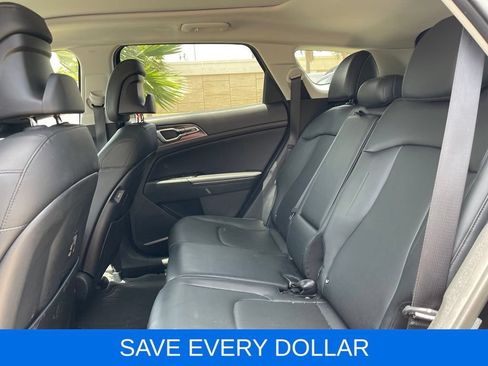 Used 2025 Kia Sportage EX w/ Premium Package FWD image 15
